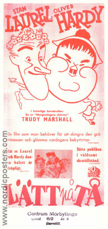 Lätt på tå 1943 poster Laurel and Hardy Helan och Halvan Trudy Marshall Malcolm St Clair Dans