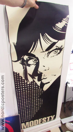 Modesty Blaise Twilfit 2002 affisch Modesty Blaise Affischkonstnär: Jim Holdaway Text: Peter O´Donnel Hitta mer: Bulls Från serier Hitta mer: Large Poster