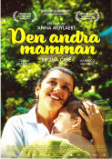 Den andra mamman 2015 poster Regina Casé Helena Albergaria Michel Joelsas Anna Muylaert Filmen från: Portugal