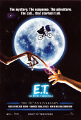 E.T. the Extra-Terrestrial 1982 poster Dee Wallace Drew Barrymore Steven Spielberg Text: Melissa Mathison