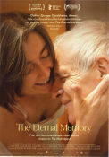 The Eternal Memory 2023 poster Augusto Gongora Paulina Urrutia Gustavo Cerati Maite Alberdi Filmen från: Chile Dokumentärer