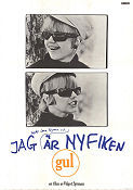 Jag är nyfiken gul 1967 poster Lena Nyman Börje Ahlstedt Vilgot Sjöman Filmbolag: Sandrews Kultfilmer Politik Glasögon