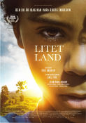 Litet land 2020 poster Jean-Paul Rouve Isabelle Kabano Djibril Vancoppenolle Eric Barbier Hitta mer: Africa