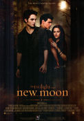 New Moon Twilight 2 2009 poster Kristen Stewart Robert Pattinson Taylor Lautner Chris Weitz