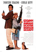 Stopp annars skjuter morsan skarpt 1992 poster Sylvester Stallone Estelle Getty JoBeth Williams Roger Spottiswoode Vapen Hundar